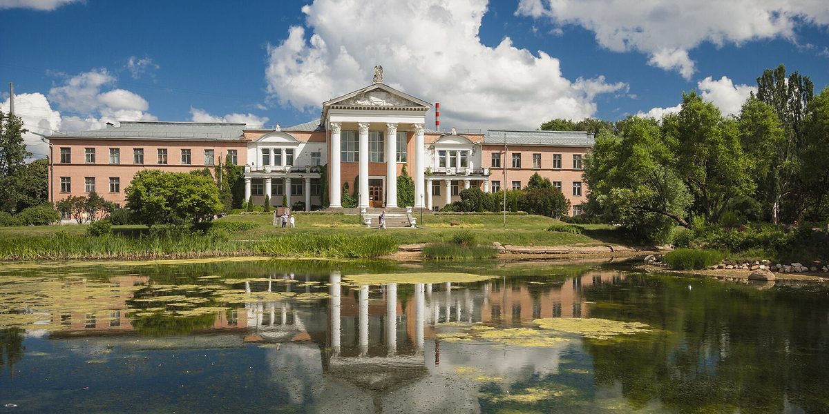 Botanical Gardens Worth Planning a Whole Trip Around
